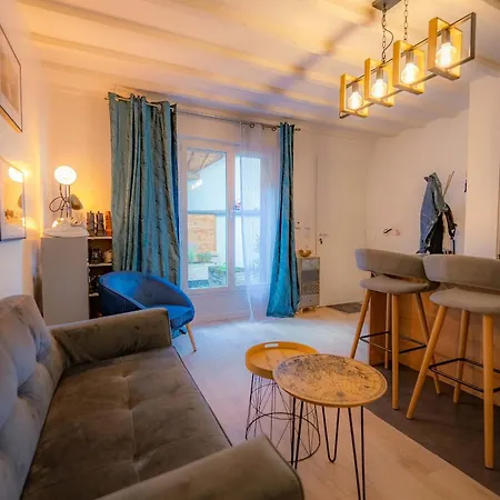 Cozy Nest Near La Bastide Daire Bordeaux
